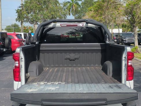 Used 2022 Chevrolet Silverado 1500 Custom w/ Rally Edition RWD image 14