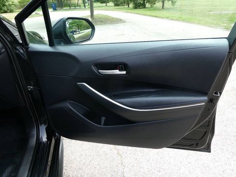 Used 2020 Toyota Corolla SE FWD image 27