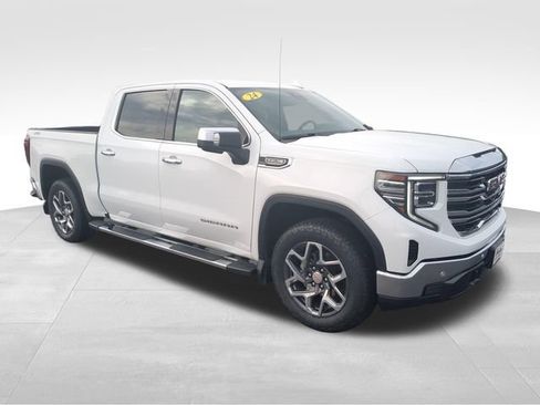 Used 2024 GMC Sierra 1500 SLT w/ SLT Premium Plus Package AWD/4WD image 9