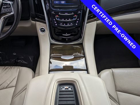 Used 2020 Cadillac Escalade Premium Luxury image 21