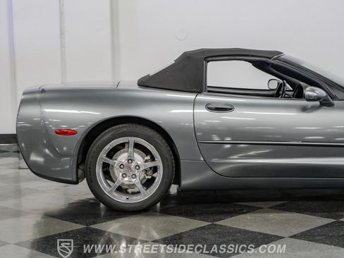Used 2003 Chevrolet Corvette Convertible w/ Preferred Equipment Group1 RWD image 28