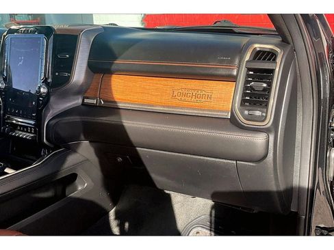 Used 2021 RAM 1500 Limited AWD/4WD image 17