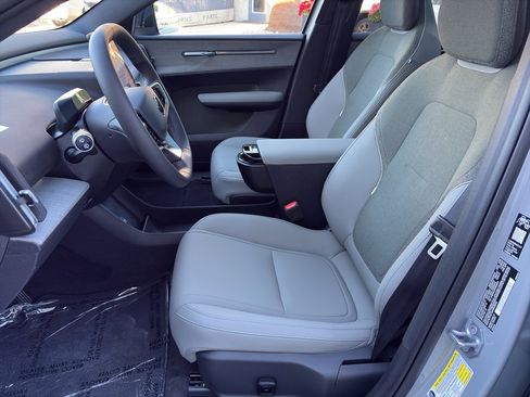 New 2026 Volvo EX30 Cross Country Ultra image 7