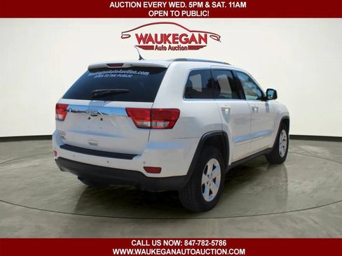 Used 2012 Jeep Grand Cherokee Laredo AWD/4WD image 5