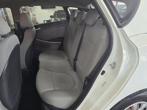 Used 2013 Hyundai Accent GS image 10