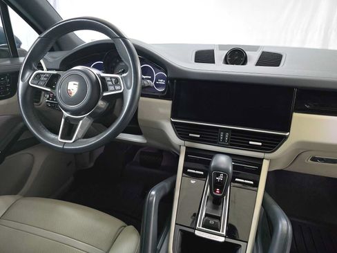 Used 2020 Porsche Cayenne AWD/4WD image 11