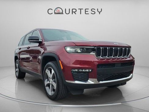 Used 2023 Jeep Grand Cherokee L Limited w/ Luxury Tech Group II image 5