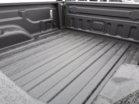 New 2025 Jeep Gladiator Sport image 7