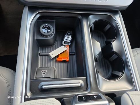 New 2026 Ford Expedition Active image 23