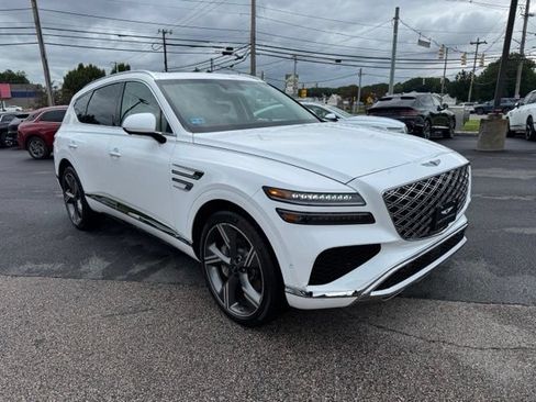 Certified 2025 Genesis GV80 2.5T Prestige AWD/4WD image 17
