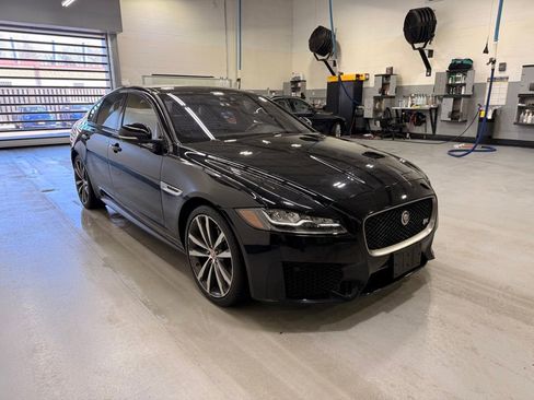 Used 2016 Jaguar XF S image 7