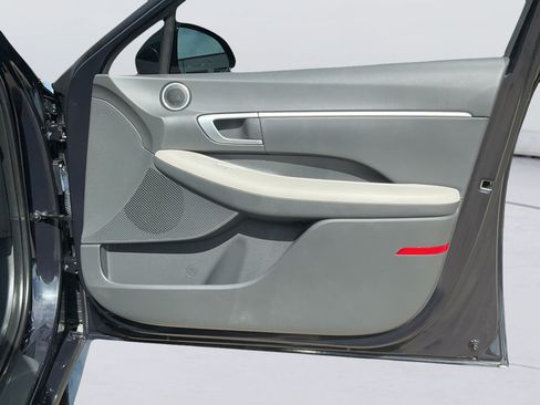 Used 2025 Hyundai Sonata SEL FWD image 10
