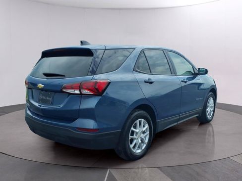 Certified 2024 Chevrolet Equinox LS w/ LS Convenience Package FWD image 5