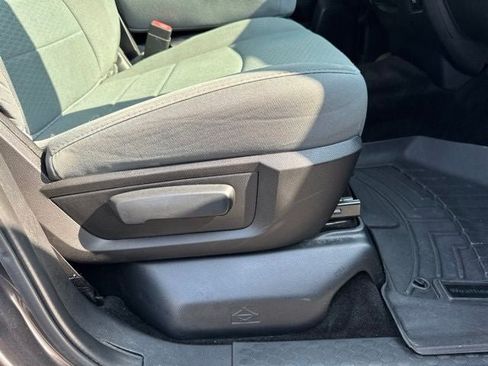 Used 2015 RAM 1500 Express AWD/4WD image 28
