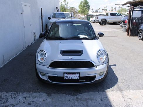 Used 2011 MINI Cooper John Cooper Works image 2