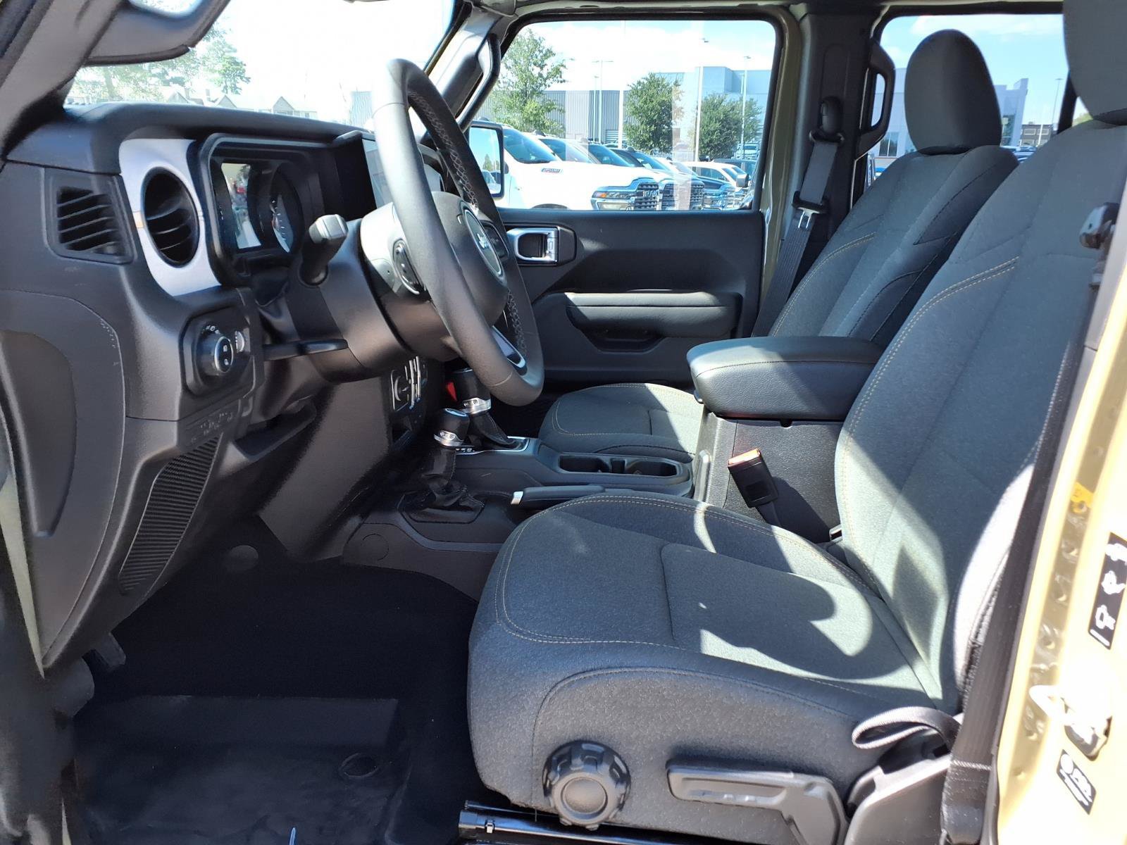 New 2026 Jeep Gladiator Sport AWD/4WD image 15