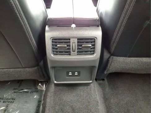 Used 2024 Nissan Rogue SV w/ SV Premium Package FWD image 13