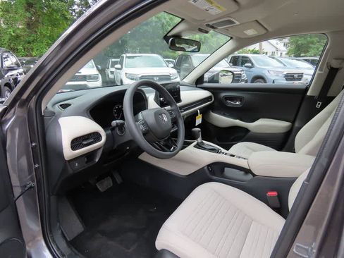 New 2026 Honda HR-V LX image 2