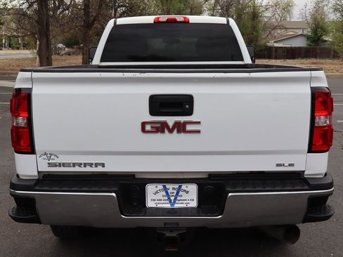 Used 2019 GMC Sierra 2500 SLE w/ Suspension Package, Off-Road AWD/4WD image 6