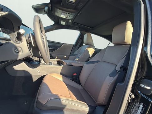 New 2025 Lexus ES 350 350 image 9