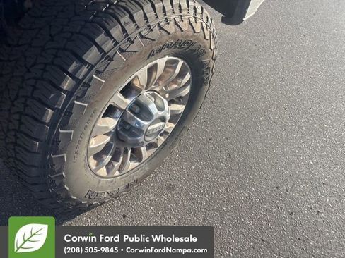 Used 2020 Ford F350 Lariat w/ Chrome Package image 11