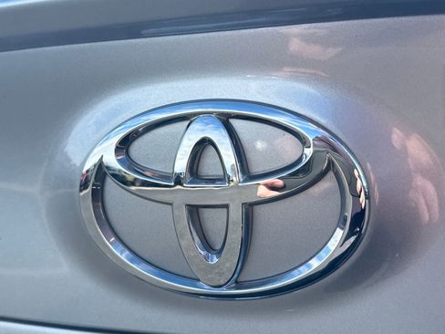Used 2024 Toyota Camry SE image 10