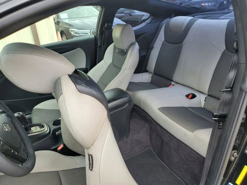 Used 2014 Hyundai Genesis 2.0T RWD image 5