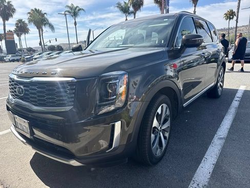 Used 2020 Kia Telluride S FWD image 1