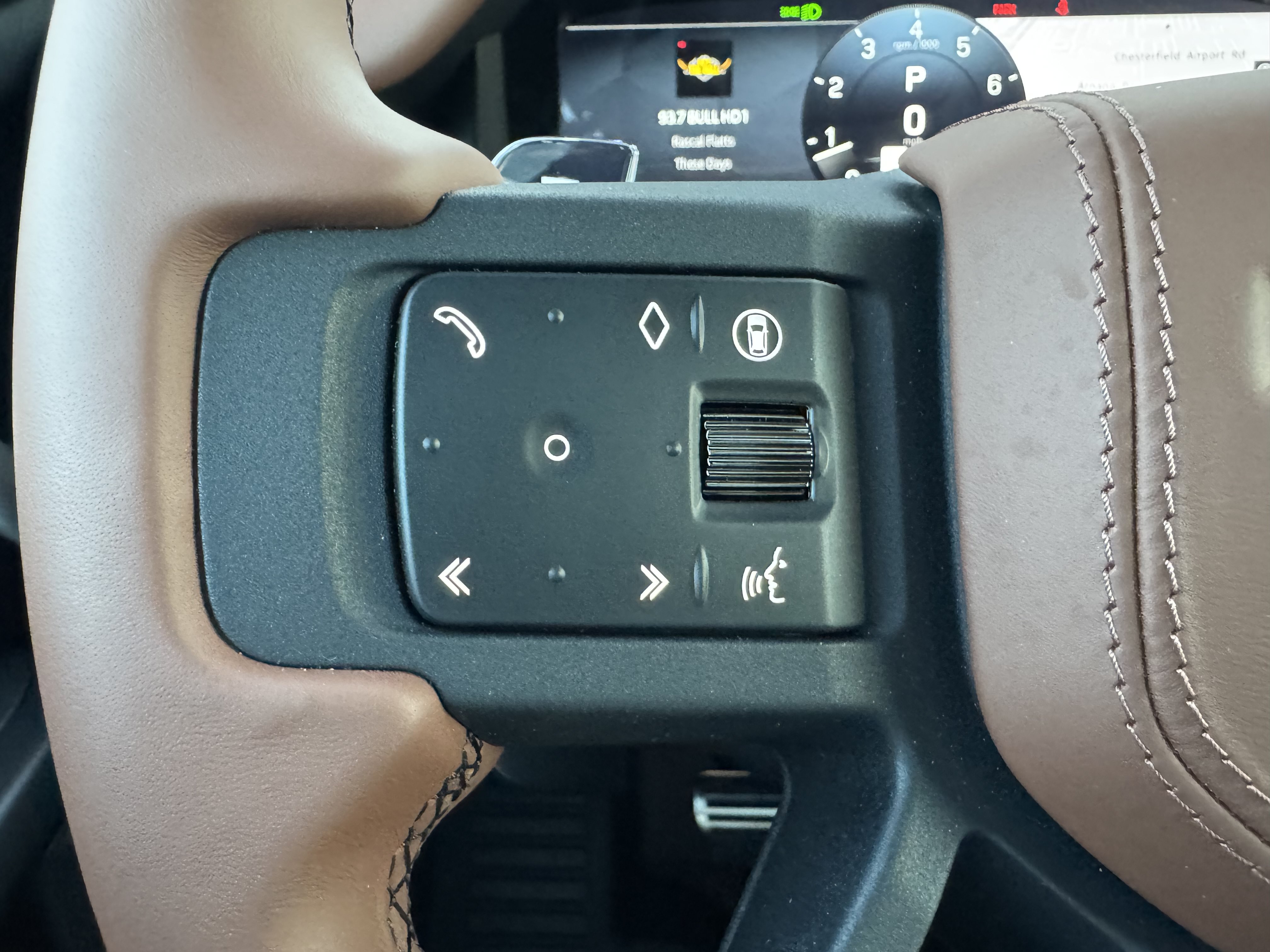 New 2026 Land Rover Defender 110 OCTA AWD/4WD image 17