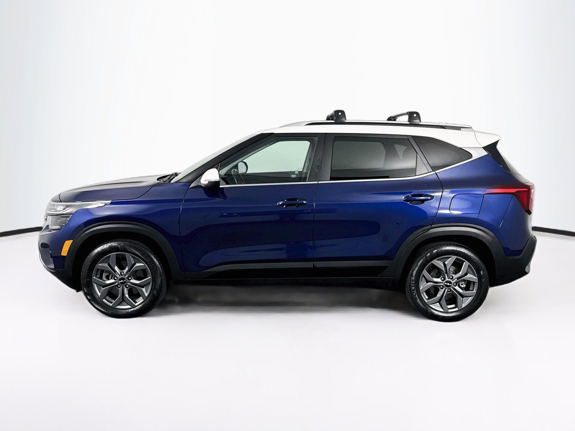 Used 2024 Kia Seltos S AWD/4WD image 11