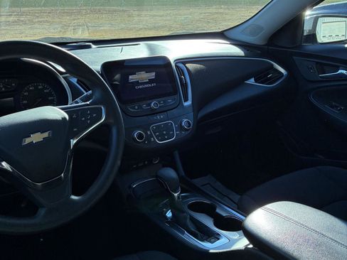 Used 2024 Chevrolet Malibu LT image 11