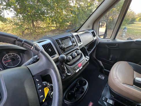 Used 2017 RAM ProMaster 2500 w/ Premium Appearance Group image 22