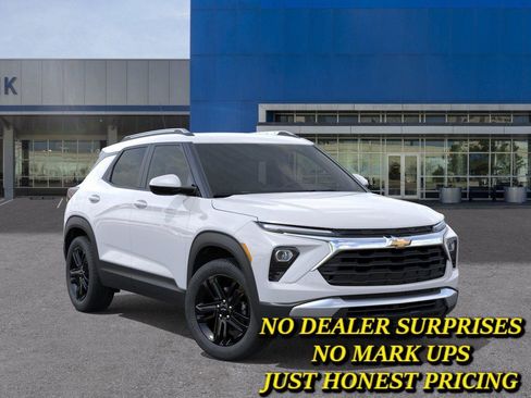 New 2026 Chevrolet TrailBlazer LT w/ Midnight Edition AWD/4WD image 7