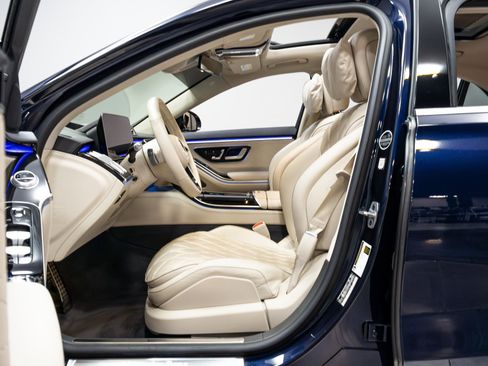 Used 2023 Mercedes-Benz S 580 4MATIC Sedan image 5