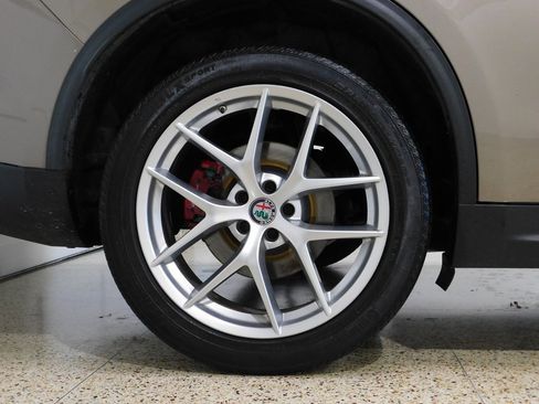 Used 2019 Alfa Romeo Stelvio Ti Sport w/ Quick Order Package 22S Sport image 98