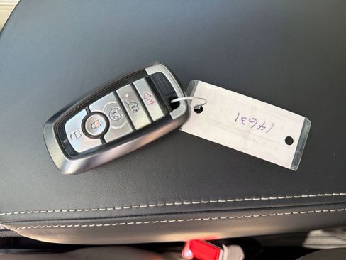 Used 2019 Ford Explorer Platinum AWD/4WD image 29