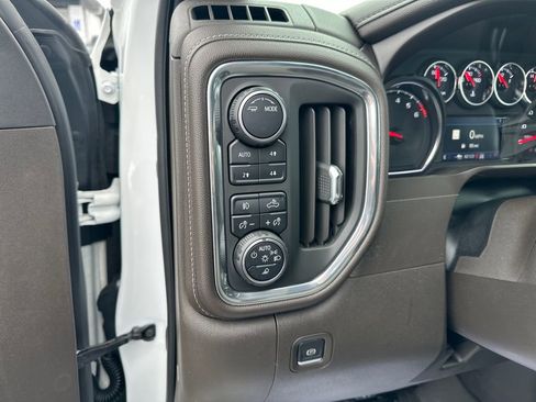 Used 2022 Chevrolet Silverado 1500 LTZ image 16