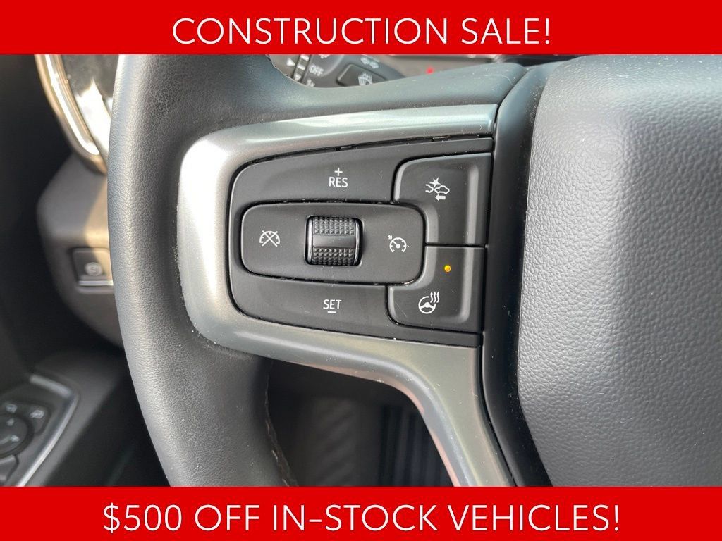 Used 2024 Chevrolet Silverado 1500 LT AWD/4WD image 32