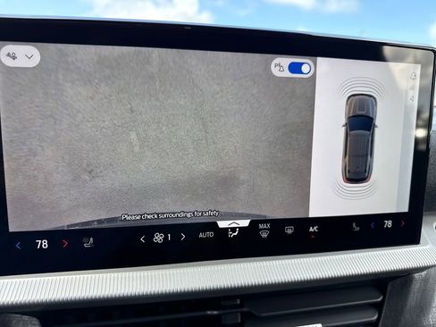 New 2026 Ford Explorer Platinum image 25