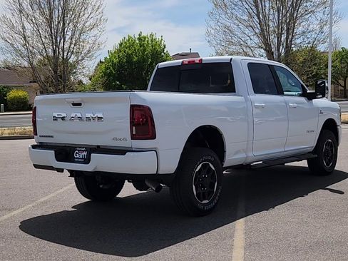Used 2025 RAM 2500 Laramie AWD/4WD image 17