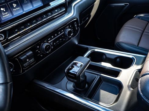 Used 2024 Chevrolet Silverado 1500 High Country w/ Technology Package image 31