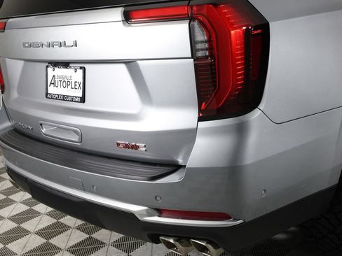 Used 2026 GMC Yukon Denali w/ Sun & Power Step Package AWD/4WD image 56