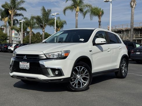 Used 2019 Mitsubishi Outlander Sport SE AWD/4WD image 2