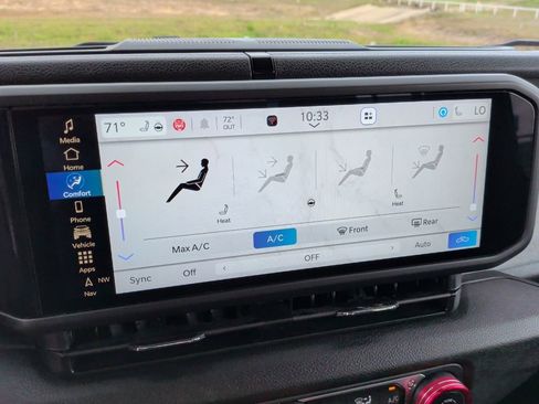 Used 2024 Jeep Gladiator Sport image 28