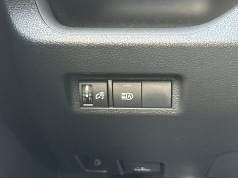 Certified 2025 Toyota RAV4 LE image 31