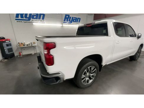 Used 2023 Chevrolet Silverado 1500 LT image 8
