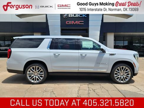 New 2026 GMC Yukon XL Denali w/ Denali Reserve Package AWD/4WD image 2
