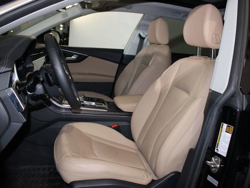Used 2023 Audi Q8 Premium Plus image 6