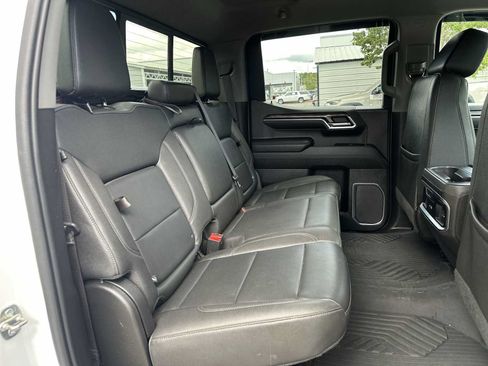 Used 2023 Chevrolet Silverado 1500 LTZ w/ LTZ Convenience Package II AWD/4WD image 18