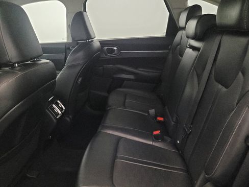 Used 2024 Kia Sorento S w/ Panoramic Sunroof Package FWD image 18